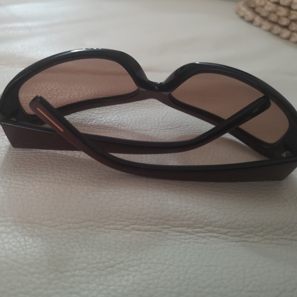 🎉HOST PICK ✨NWOT BOSS SUNGLASSES - Picture 8 of 11